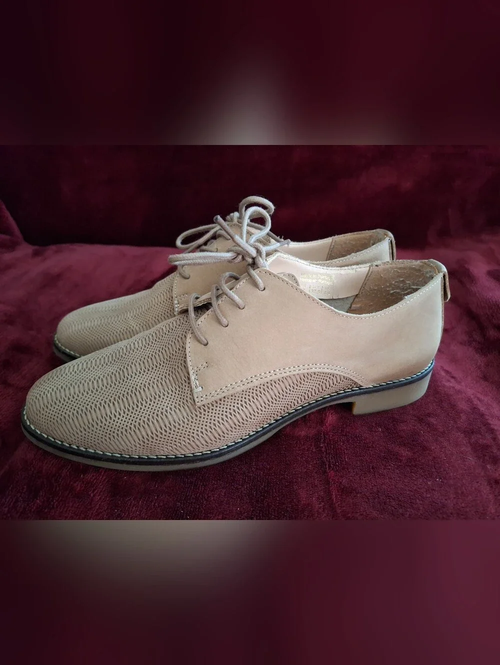 Women's Aldo Taupe Lace-Up Oxford Style Dress Shoes